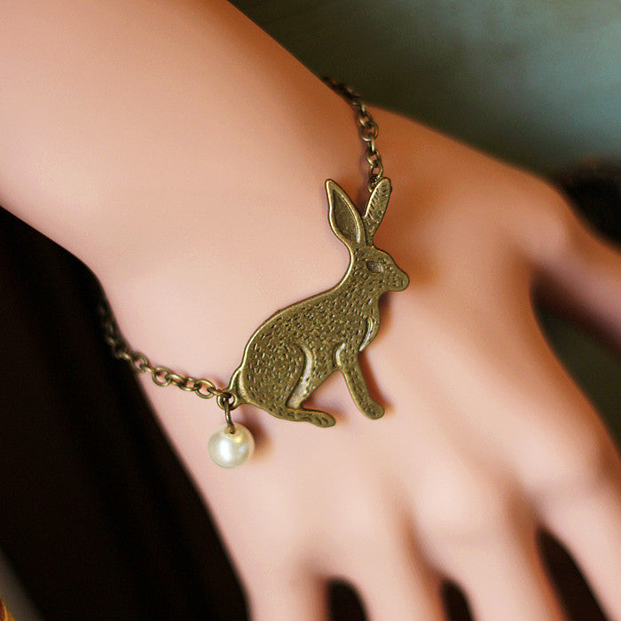 ZUZANA | Vánoční ručně vyrobený náramek s perlovou sněhovou vločkou