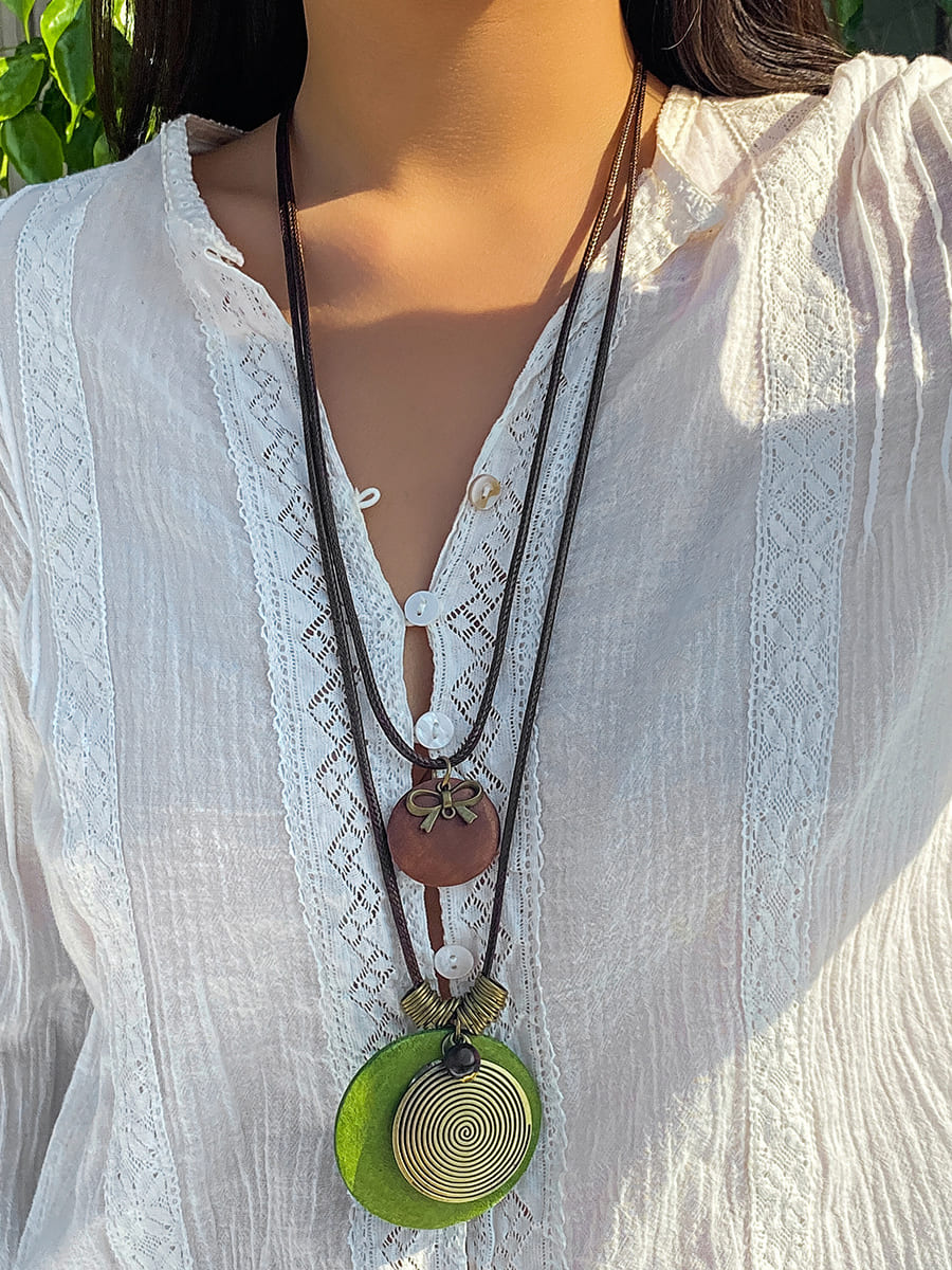 ZUZANA | Dlouhý náhrdelník s dřevěnými disky a korálky